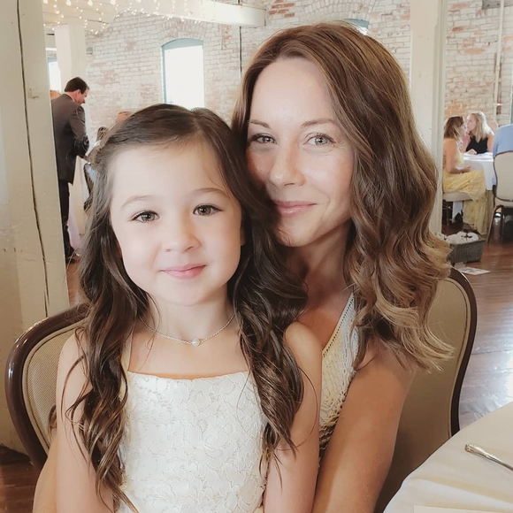 Meet your Posher, Amanda - Picture 1 of 1